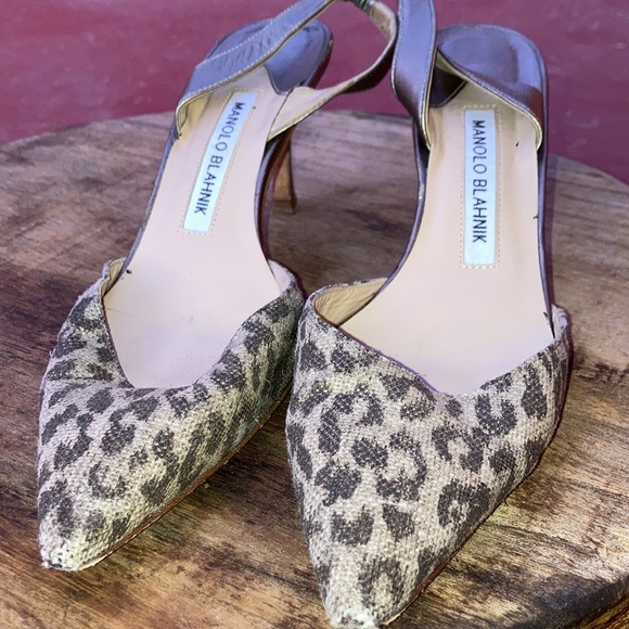 Manolo Blahnik leopard print heels - Picture 4 of 8